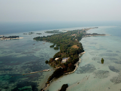 Une île indonésienne attaque Holcim en justice