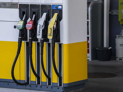 Les prix du pétrole se reprennent quelque peu