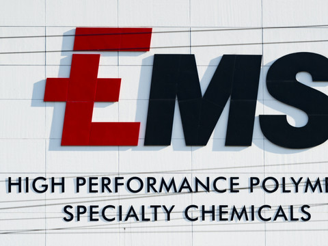 Ems-Chemie confirme ses ambitions à mi-parcours