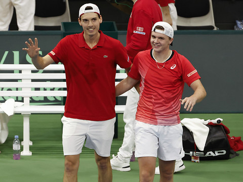 Marc-Andrea Hüsler contre Dominic Stricker à Gstaad