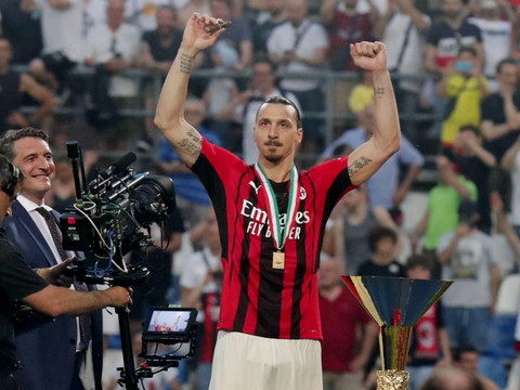 Ibrahimovic prolonge d'une saison avec l'AC Milan