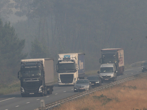 Incendies en Gironde: 19'000 hectares brûlés - Fumées sur Bordeaux