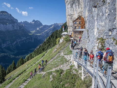 Deux chutes mortelles en une heure au même endroit en Appenzell