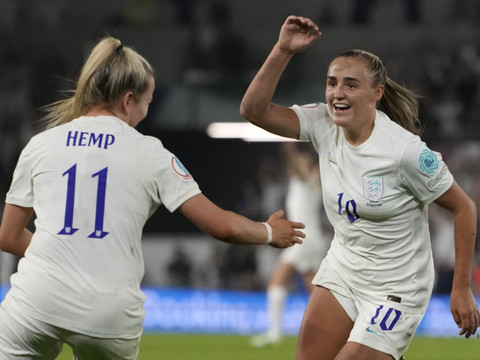 L'Angleterre tremble mais vient à bout de l'Espagne