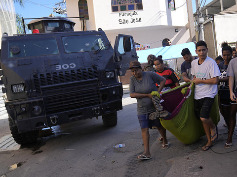 Au moins 18 morts dans une opération de police à Rio