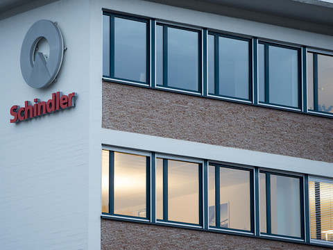 Schindler a vu sa rentabilité et ses ventes fléchir après six mois
