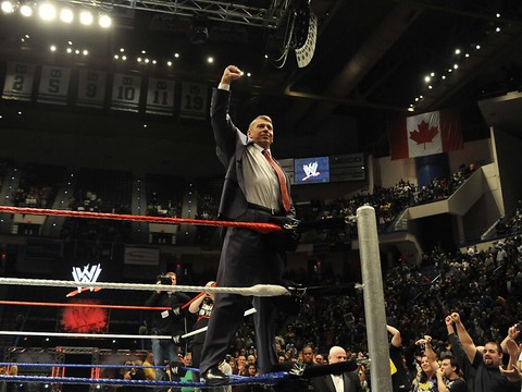 La figure du catch Vince McMahon quitte la WWE