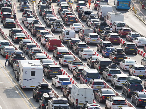 Le Brexit mis en cause dans les bouchons sur la route des vacances
