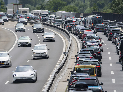A nouveau près de deux heures d'attente devant le Gothard