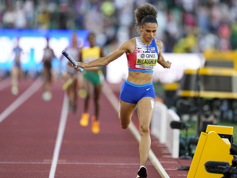Les Etats-Unis dominent les relais 4x400 m, 20e médaille pour Felix