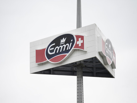 Emmi vend sa participation dans Ambrosi en Italie