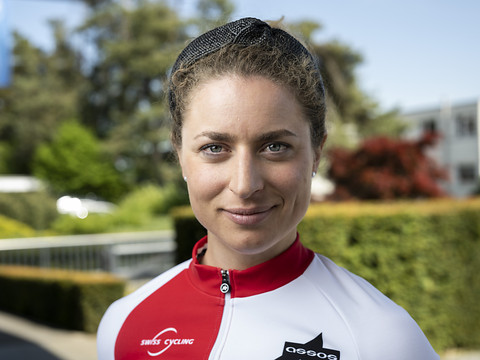 Marlen Reusser remporte la 4e étape au terme d'un beau solo