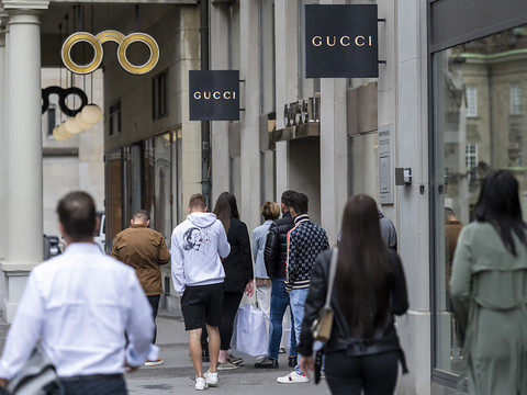 Kering: le bénéfice semestriel frôle les deux milliards d'euros