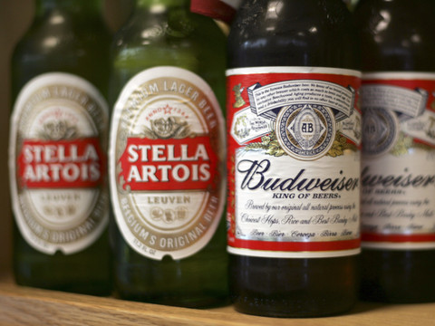 AB InBev: le bénéfice semestriel chute d'un cinquième