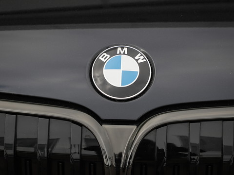 BMW: bénéfice net en chute au 2e trimestre