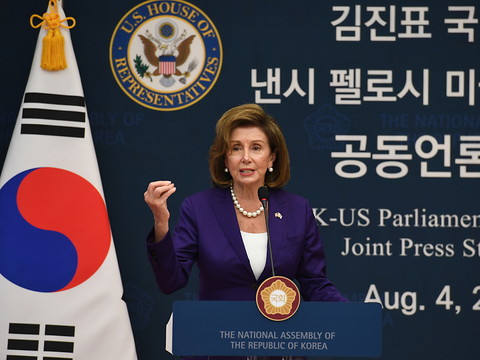Furieux contre Pelosi, Pékin lance des missiles