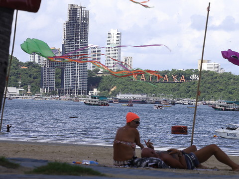 Quatorze morts dans l'incendie d'une boîte de nuit près de Pattaya