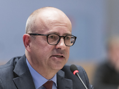Une aide économique n'est 