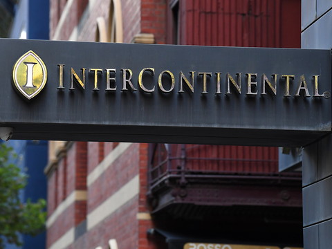 Intercontinental voit son bénéfice net quadruplé à mi-parcours