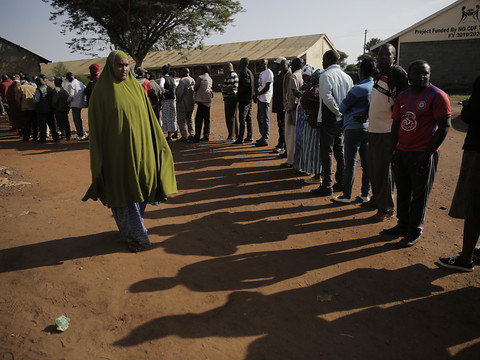 Présidentielle au Kenya: dépouillement en cours et appel à la patience avant les résultats