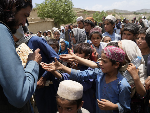 Des économistes appellent Washington à dégeler les avoirs afghans