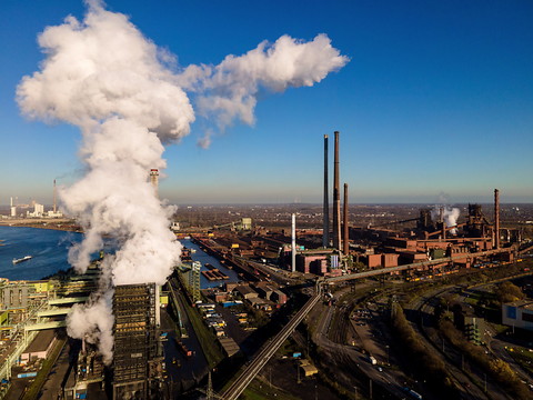 Thyssenkrupp rabote ses ambitions à cause des taux et des prix