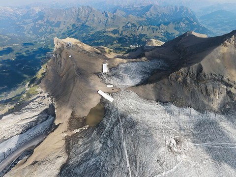 Sous la glace depuis 2000 ans, le col de Tsanfleuron refait surface