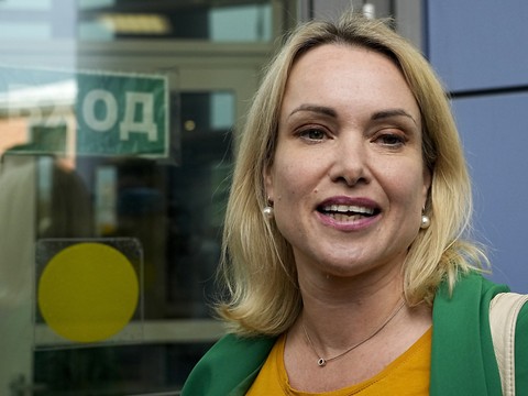 Russie: la journaliste opposée à l'offensive en Ukraine assignée à résidence