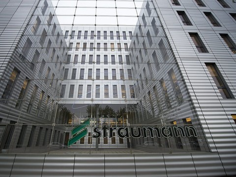 Straumann dépasse le milliard de francs de recettes sur six mois