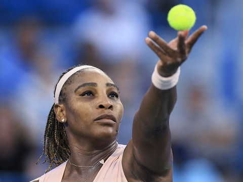 Emma Radulescu déclasse Serena Williams
