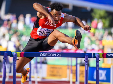 Joseph et Gaio en finale du 110 m haies