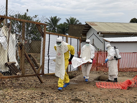 Ebola: deux traitements fortement recommandés par l'OMS