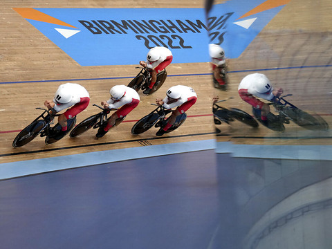 Daniel Bigham bat le record de l'heure à Granges