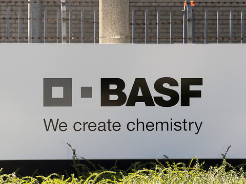 Sulzer entame un partenariat stratégique avec BASF