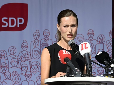 La Première ministre finlandaise défend ses fêtes controversées