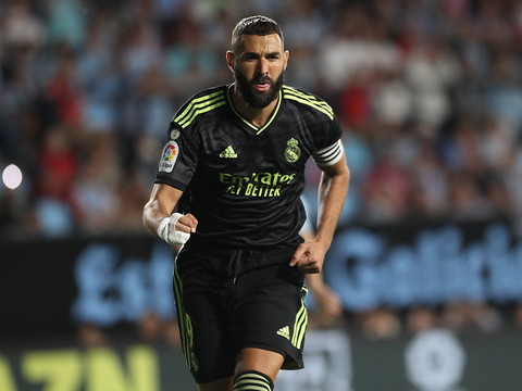 Des lauriers pour Karim Benzema en attendant le Ballon d'Or