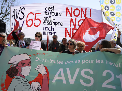 Un comité de centre et de droite défend la réforme de l'AVS
