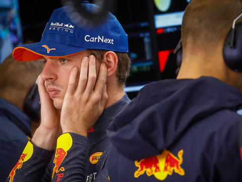 Verstappen et Leclerc hors course pour la pole