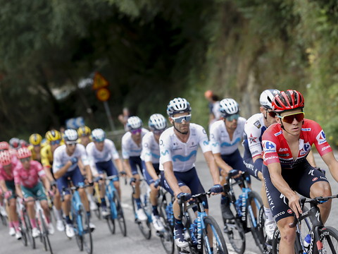 Vine rafle la 8e étape en solitaire, Evenepoel reste leader