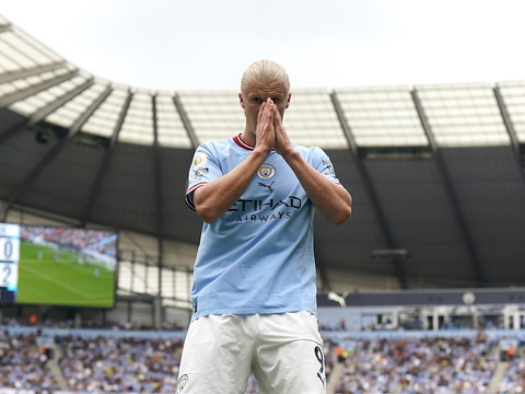Premier League: Haaland décisif, les Reds cartonnent