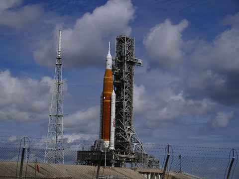 La nouvelle méga-fusée de la Nasa s'apprête à décoller vers la Lune
