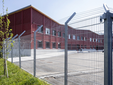 Un détenu met le feu à sa cellule de la prison de Bachtel (ZH)