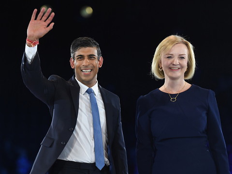 Dernier débat pour les deux candidats conservateurs