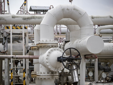 Le G7 vise la manne énergétique russe en plafonnant le pétrole