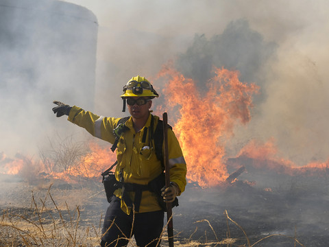 Un nouvel incendie en Californie, des milliers d'évacués