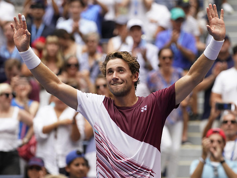 Ruud rejoint Berrettini en quart de finale