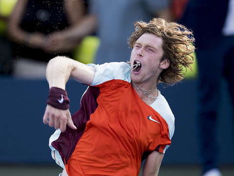 Rublev domine Norrie en trois sets