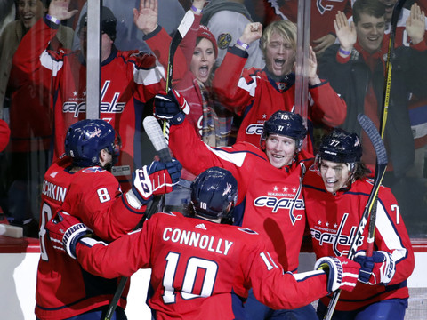 Lugano engage Brett Connolly