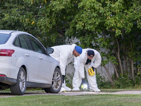 L'un des deux suspects des attaques au Canada retrouvé mort