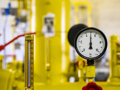 Les prix du pétrole en repli, le gaz poursuit son envol